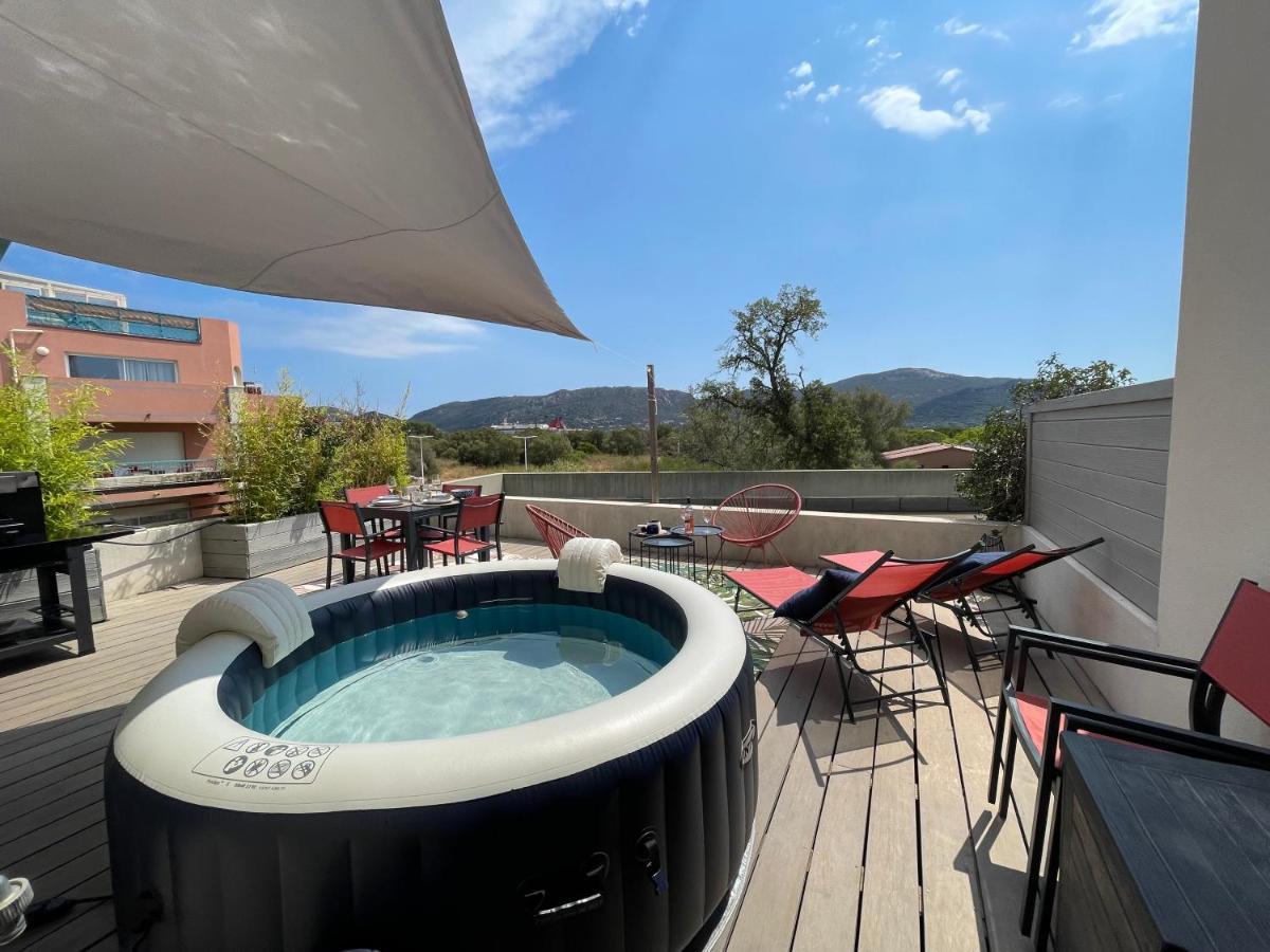 Superbe Appartement Sur Le Port, Jacuzzi, Piscine 维琪奥港 外观 照片